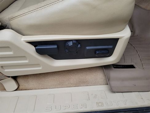 Used 2008 Ford F350 Lariat image 32