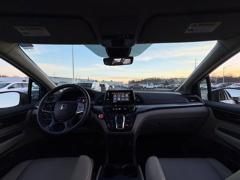 Used 2023 Honda Odyssey Touring image 20