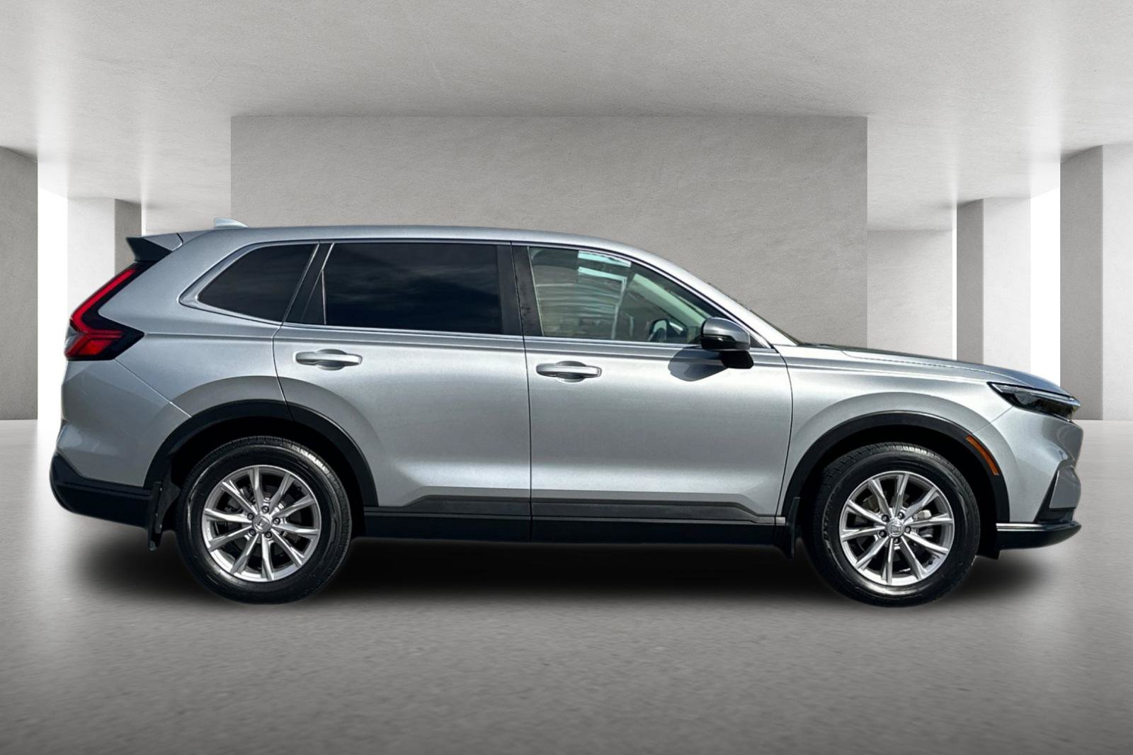 Used 2024 Honda CR-V EX image 3
