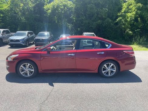 Used 2014 Nissan Altima 2.5 SV FWD image 3