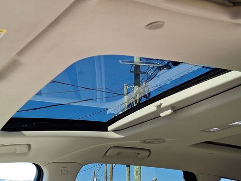 Used 2023 Buick Enclave Premium w/ Experience Buick Package image 19