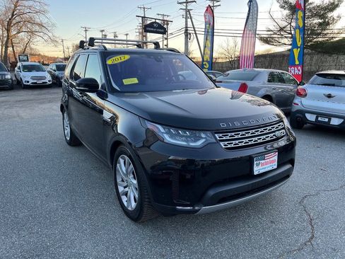 Used 2017 Land Rover Discovery HSE AWD/4WD image 3