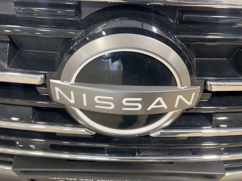 Certified 2024 Nissan Rogue SV image 32