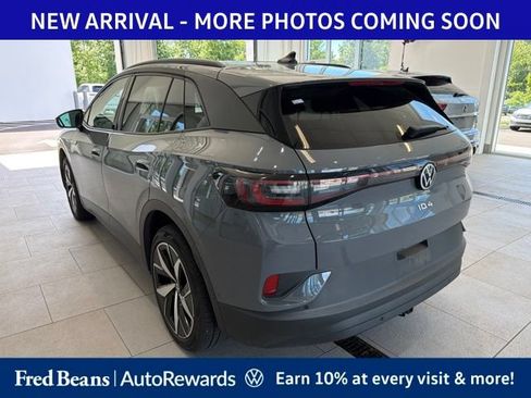 Used 2023 Volkswagen ID.4 Pro S AWD/4WD image 3