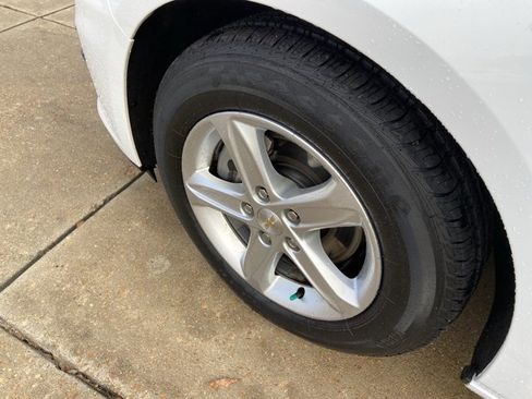 Used 2024 Chevrolet Malibu LT image 24