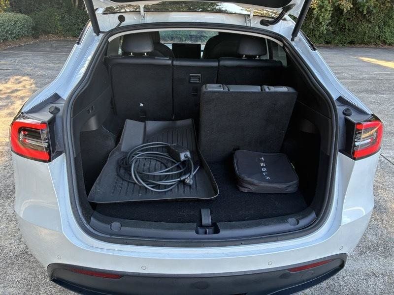Used 2022 Tesla Model Y AWD image 8