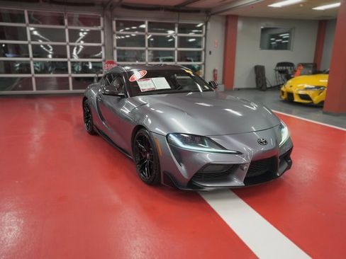 Used 2020 Toyota Supra image 2