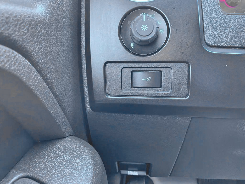 Used 2014 Ford F150 FX4 w/ Equipment Group 402A Luxury AWD/4WD image 32