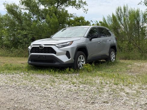 Used 2024 Toyota RAV4 LE AWD/4WD image 1