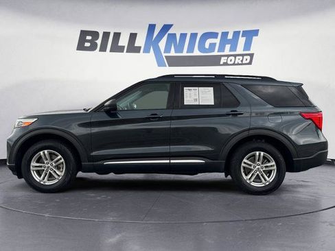 Certified 2022 Ford Explorer XLT AWD/4WD image 2