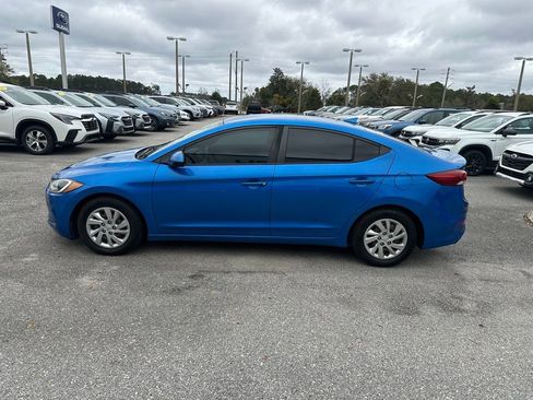 Used 2017 Hyundai Elantra SE image 9