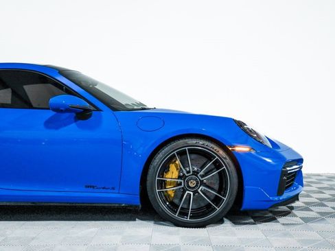 Used 2022 Porsche 911 Turbo S image 3