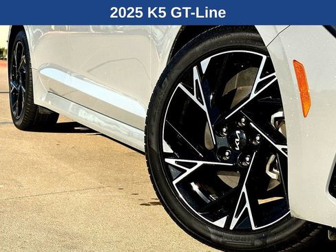 Used 2025 Kia K5 GT-Line w/ GT-Line Premium Package image 2