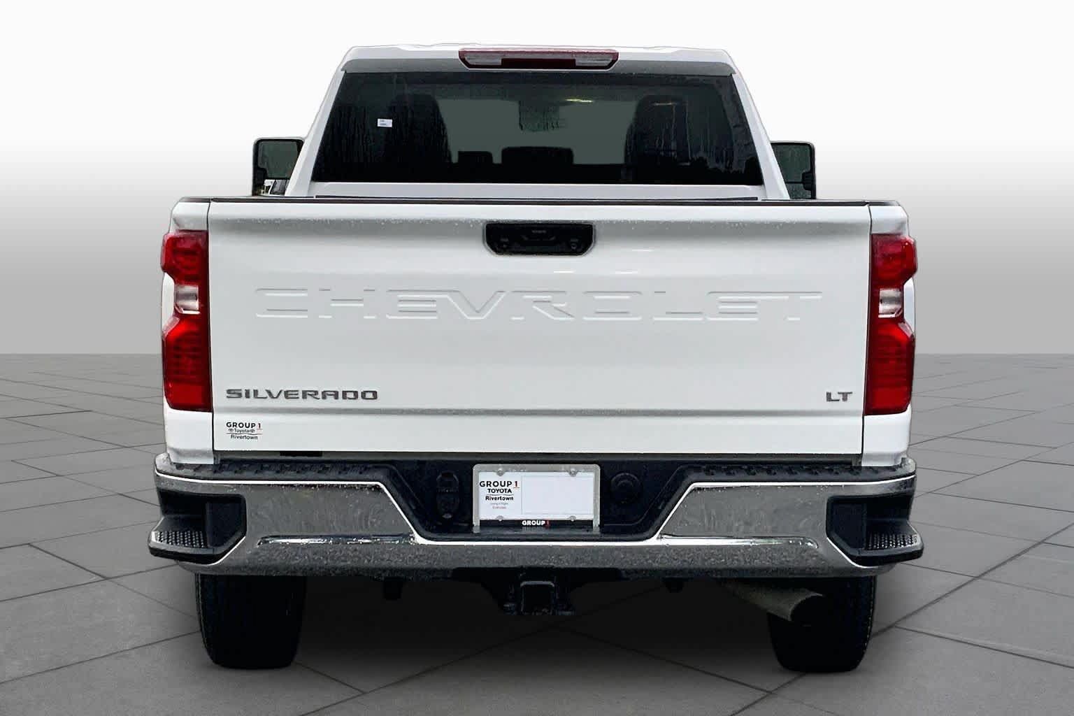 Used 2025 Chevrolet Silverado 2500 LT w/ Convenience Package AWD/4WD image 8
