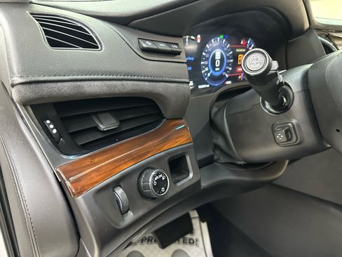 Used 2018 Cadillac Escalade Premium Luxury image 22