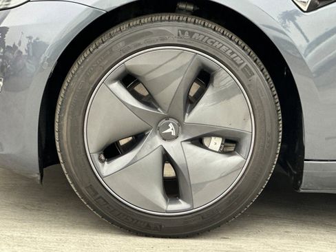 Used 2018 Tesla Model 3 Long Range image 24
