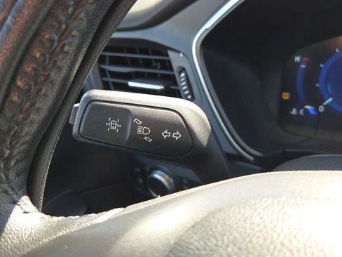 Used 2020 Ford Escape SE Sport image 42