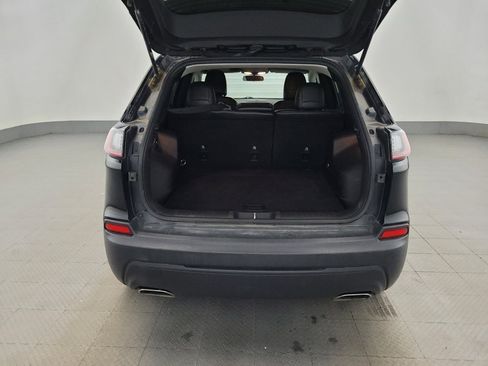 Used 2019 Jeep Cherokee Latitude Plus w/ Cold Weather Group AWD/4WD image 29