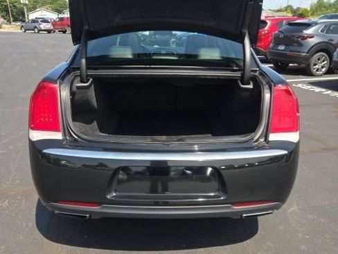 Used 2015 Chrysler 300 C Platinum w/ Harman/Kardon Audio Group AWD/4WD image 20