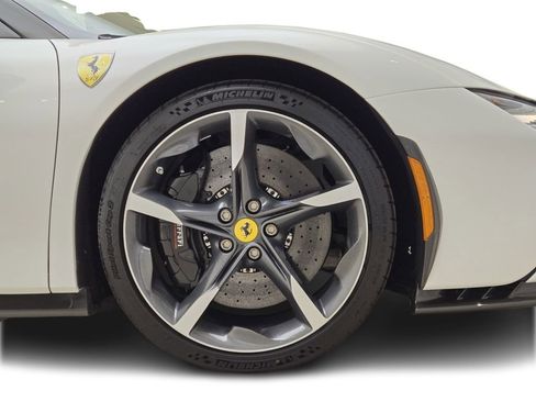 Used 2024 Ferrari SF90 Spider image 8