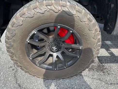 Used 2022 RAM 1500 Laramie w/ Sport Appearance Package AWD/4WD image 30
