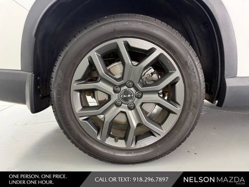 Used 2023 Honda Pilot Touring image 13