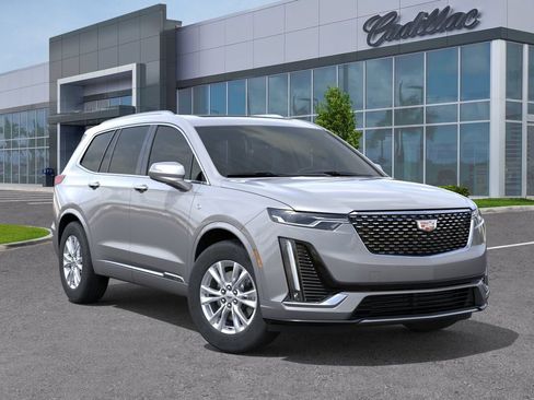 New 2025 Cadillac XT6 Luxury FWD image 8