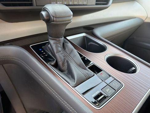 Used 2021 Toyota Sienna LE image 27