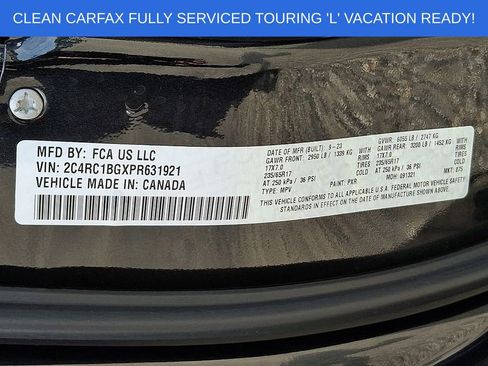Used 2023 Chrysler Pacifica Touring-L FWD image 28