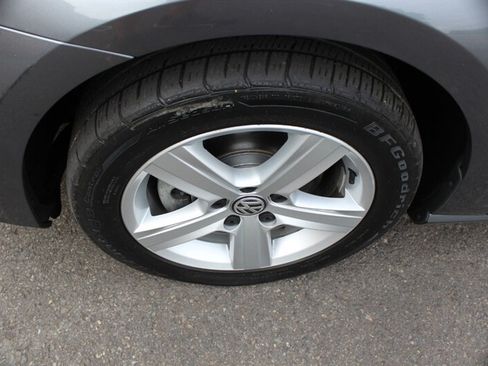 Used 2015 Volkswagen Golf TDI S FWD image 20