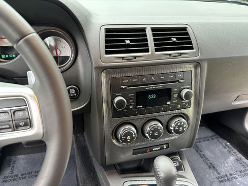 Used 2014 Dodge Challenger R/T w/ Electronics Convenience Group RWD image 22