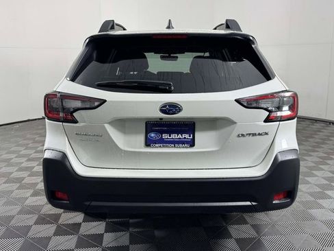 Used 2025 Subaru Outback Premium image 9