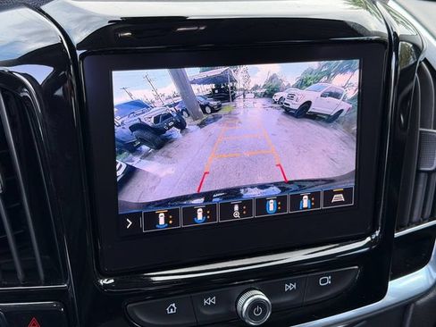 Used 2020 Chevrolet Traverse LT w/ LT Premium Package AWD/4WD image 21