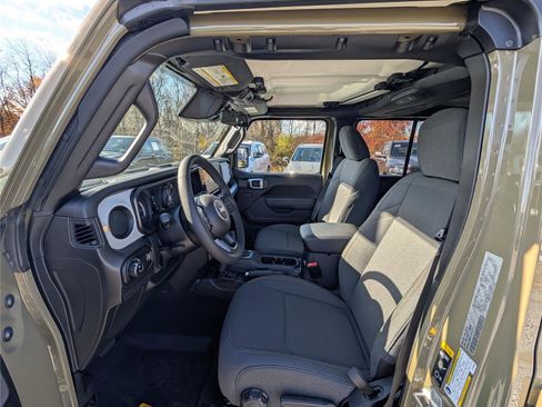 New 2026 Jeep Gladiator Willys image 12