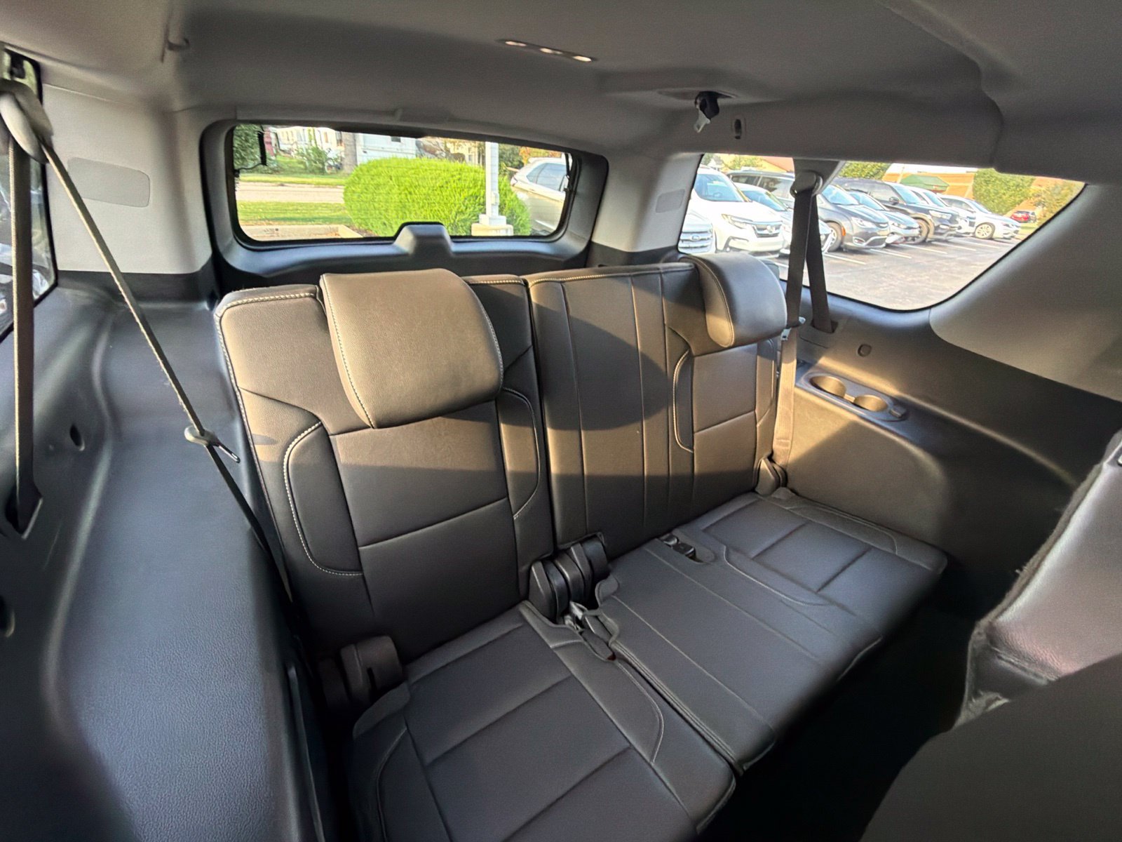 Used 2018 Chevrolet Suburban LT w/ Luxury Package AWD/4WD image 29