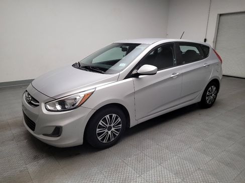 Used 2017 Hyundai Accent SE image 2