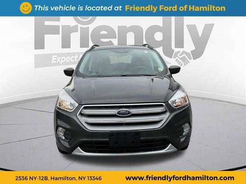 Used 2018 Ford Escape SE image 1