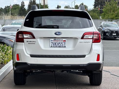 Used 2016 Subaru Outback 2.5i Limited AWD/4WD image 5