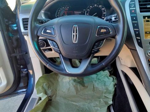 Used 2018 Lincoln MKZ Premiere image 13