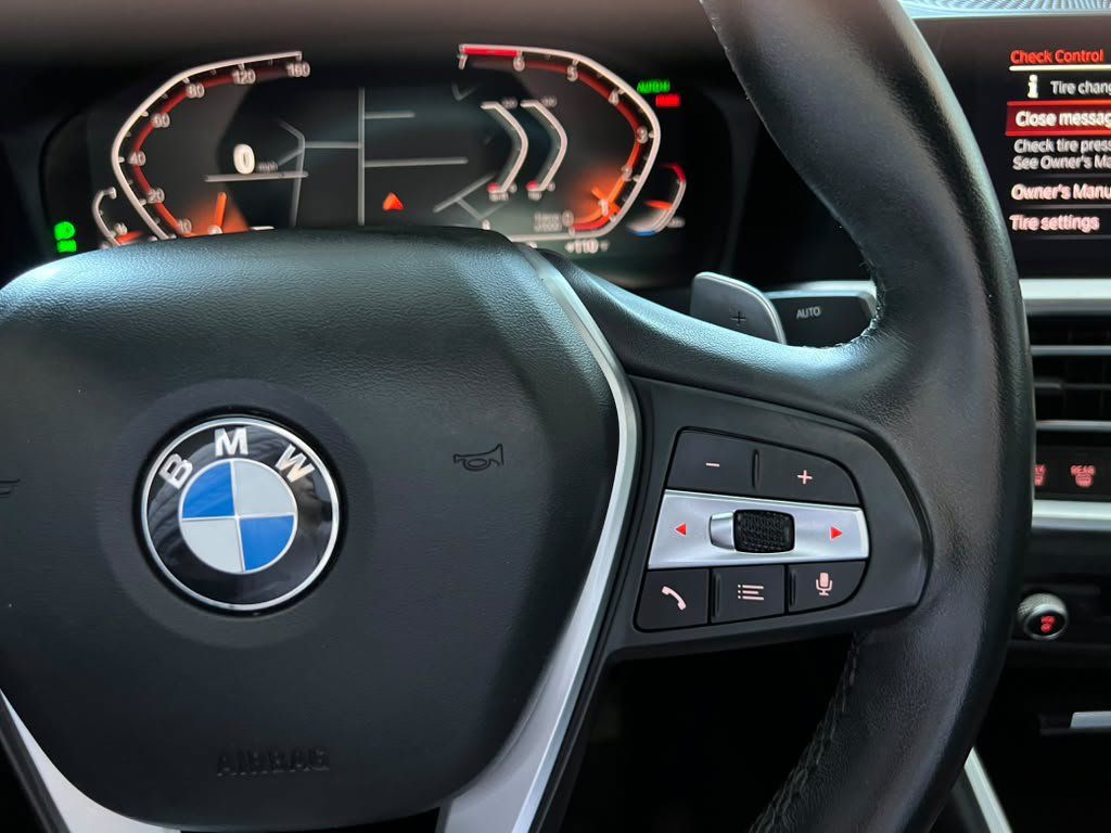 Used 2019 BMW 330i Sedan w/ Convenience Package RWD image 19