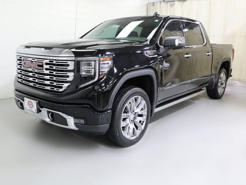 Certified 2023 GMC Sierra 1500 Denali w/ Denali Reserve Package AWD/4WD image 15