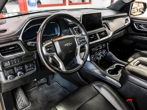 Used 2023 Chevrolet Suburban Z71 w/ Z71 Off-Road Package AWD/4WD image 5