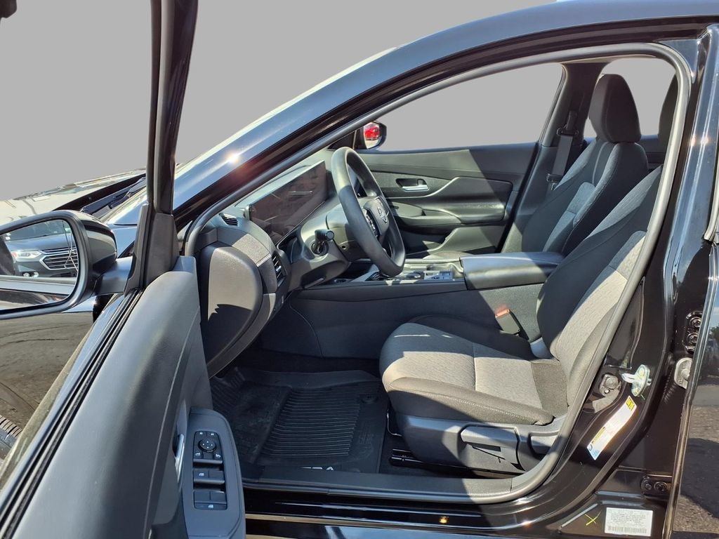 Used 2026 Nissan Sentra SV w/ Floor Mat Package FWD image 20