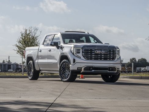 Used 2022 GMC Sierra 1500 Denali Ultimate image 2