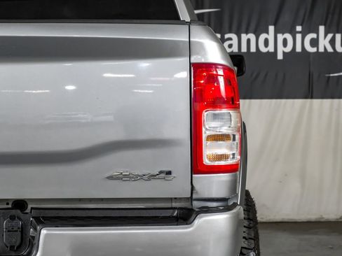 Used 2022 RAM 2500 Tradesman w/ Chrome Appearance Group image 41