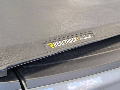 Used 2025 Chevrolet Silverado 1500 LT AWD/4WD image 32