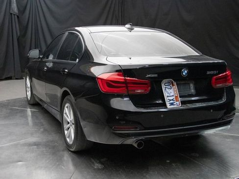 Used 2017 BMW 320i xDrive Sedan image 10