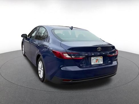 Used 2025 Toyota Camry LE image 11