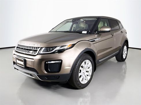 Used 2018 Land Rover Range Rover Evoque SE image 3