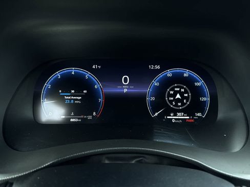 Used 2023 Toyota Highlander Platinum image 18